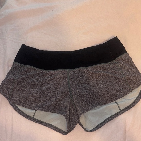 Lululemon Speed Up 2.5 Inseam - Picture 1 of 3